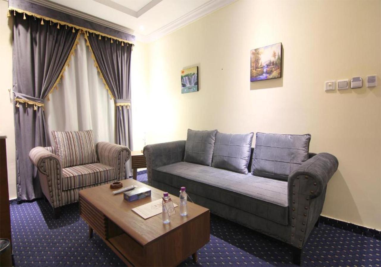 هذا منزلى الحمراء Riyadh Bagian luar foto