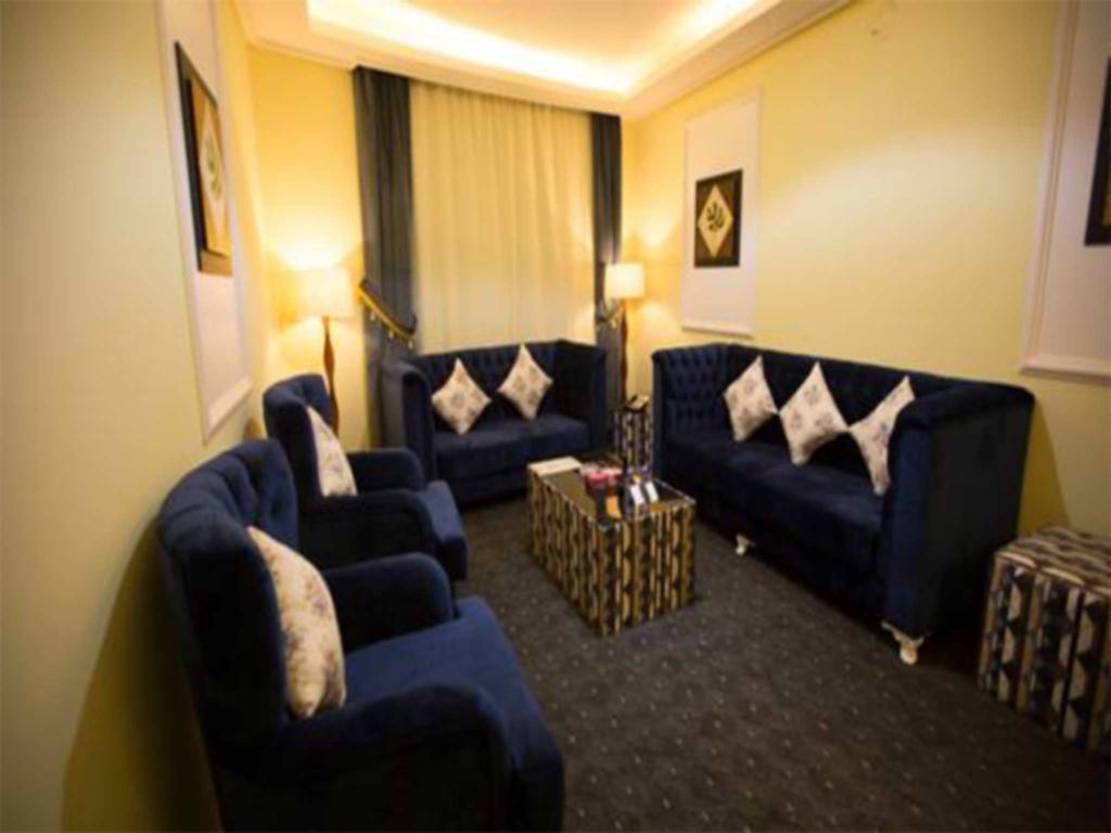 هذا منزلى الحمراء Riyadh Bagian luar foto